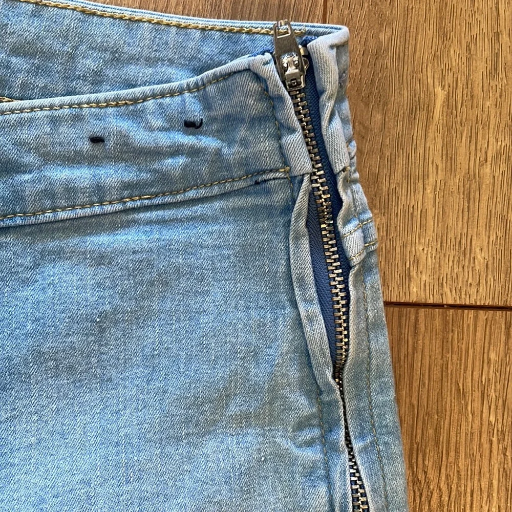 H&M devided skinny jeans - Picture 3 of 4